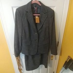 New Cremieux Two Piece Suit